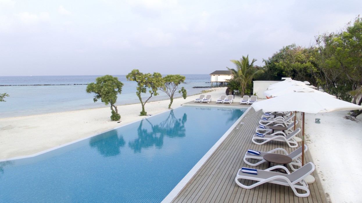 Cinnamon Dhonveli Maldives 50/89