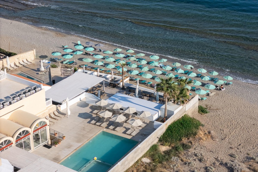Jo-An Beach Hotel 13/93