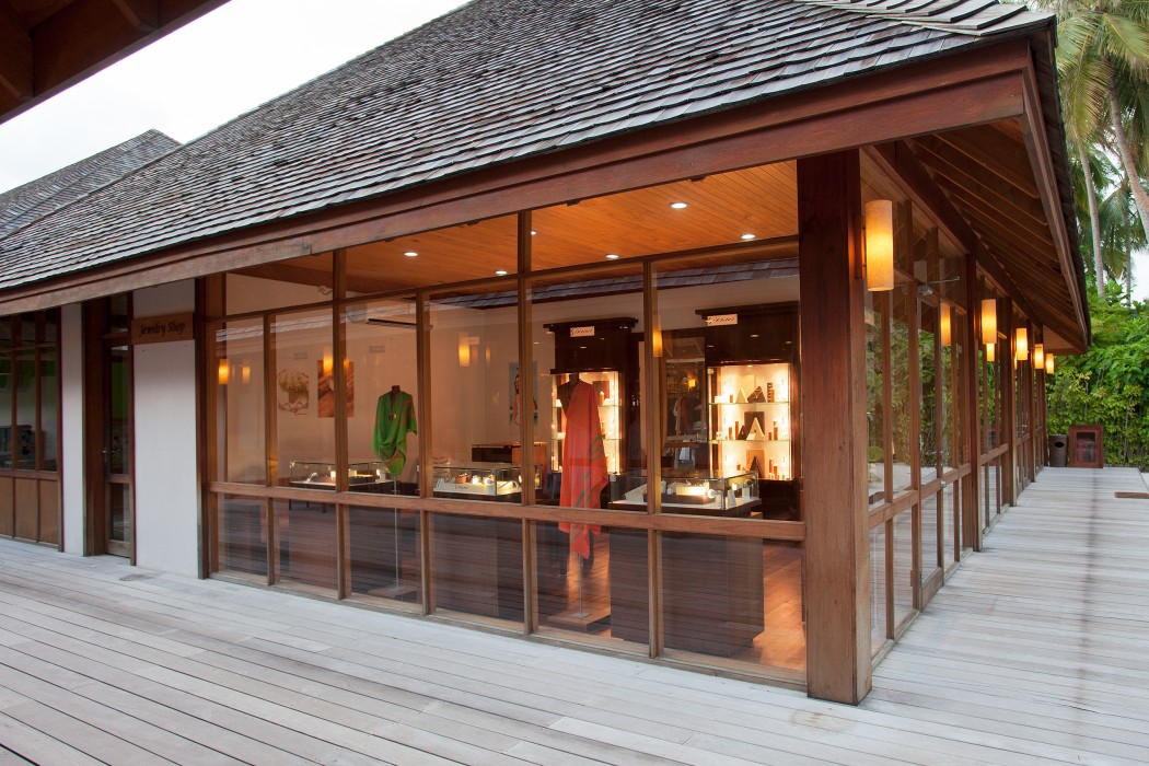 Vilamendhoo Island Resort & Spa 200/272