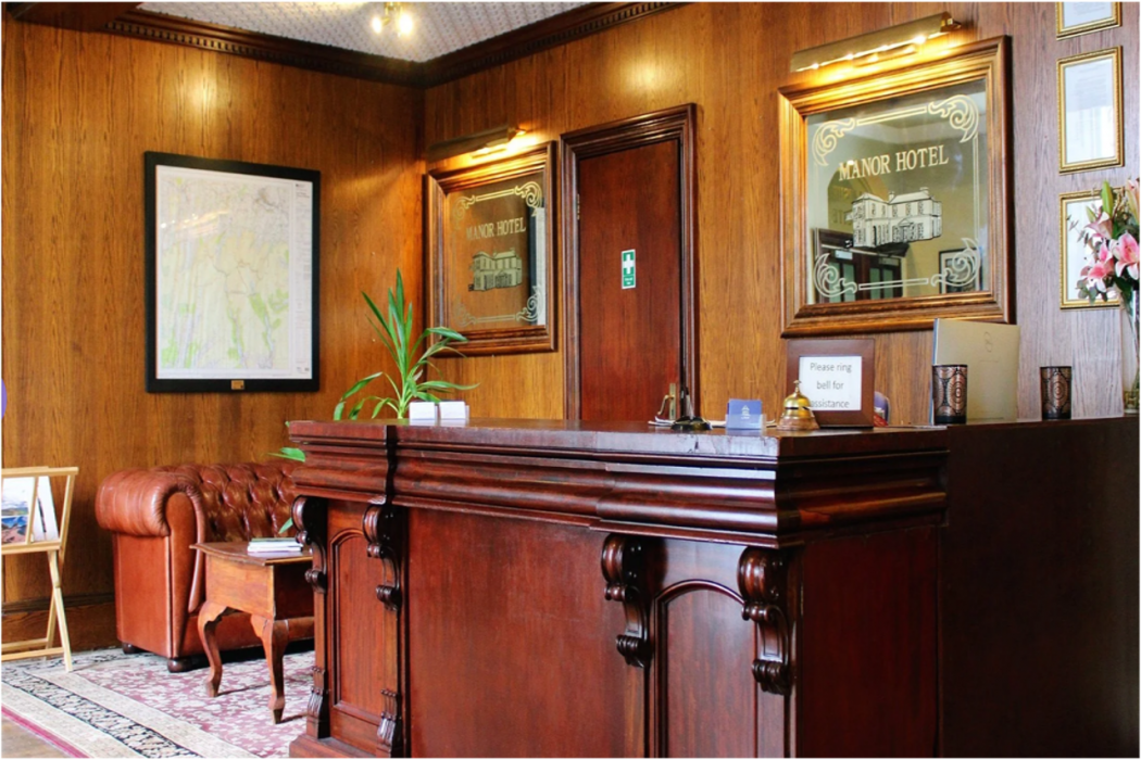 The Manor Hotel 4/53