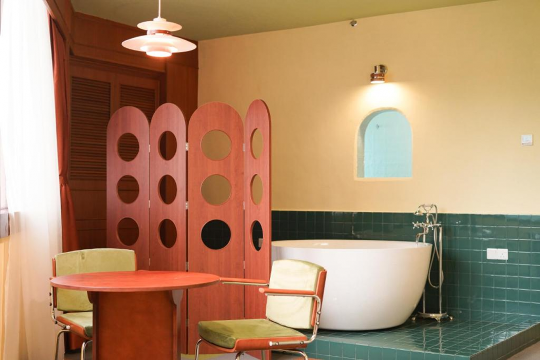 The Tres Hotel 12/67