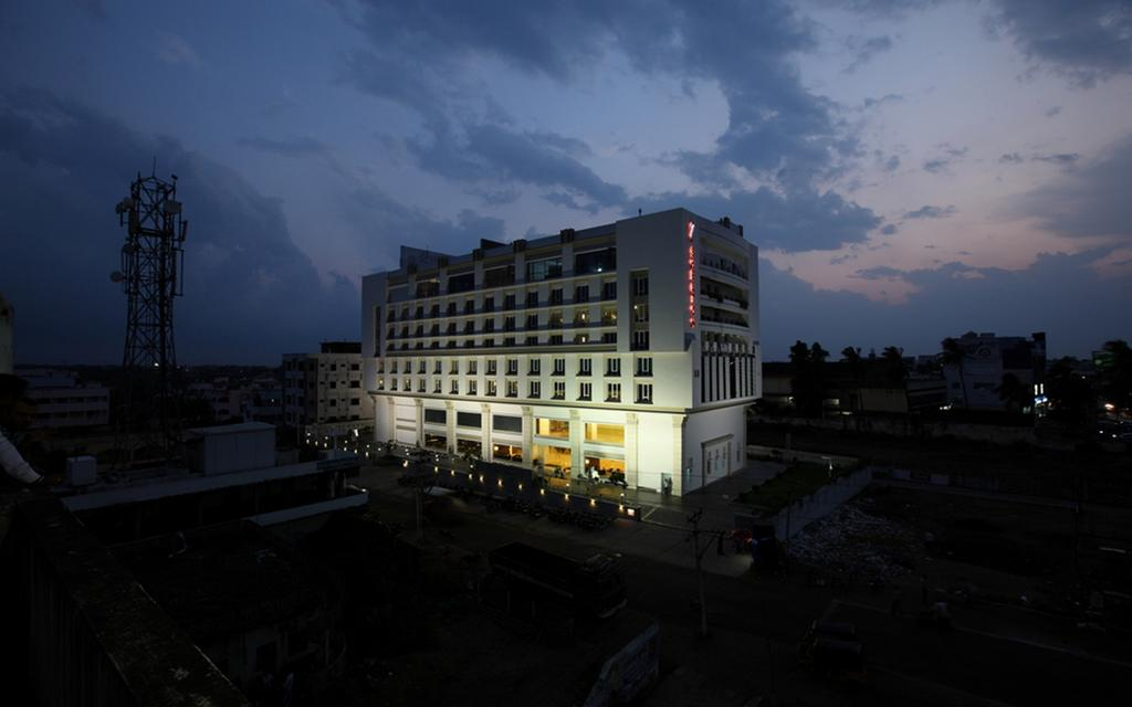 HOTEL SHELTON RAJAMAHENDRI 1/24