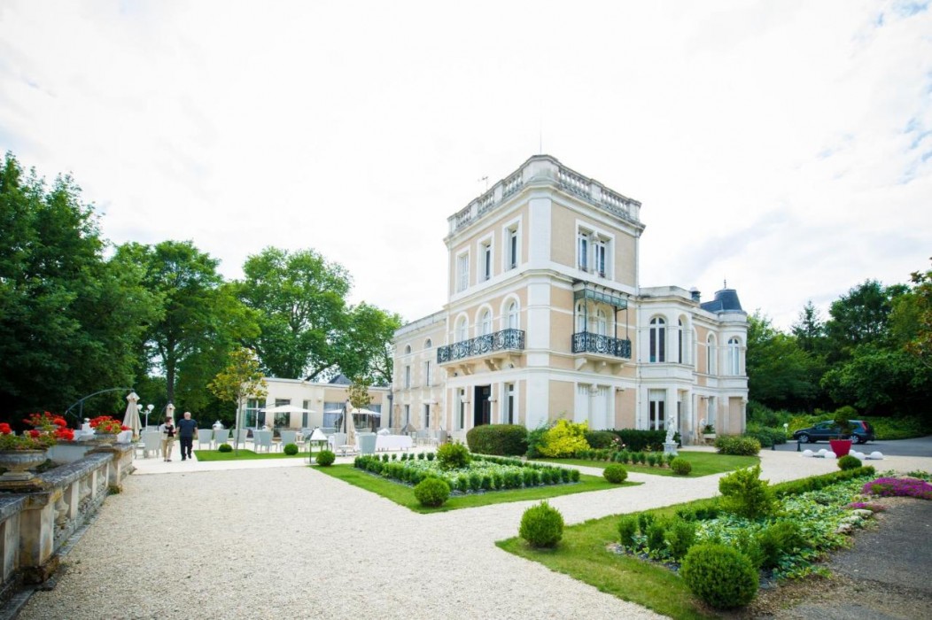 Chateau Du Clos De La Ribaudiere 1/69
