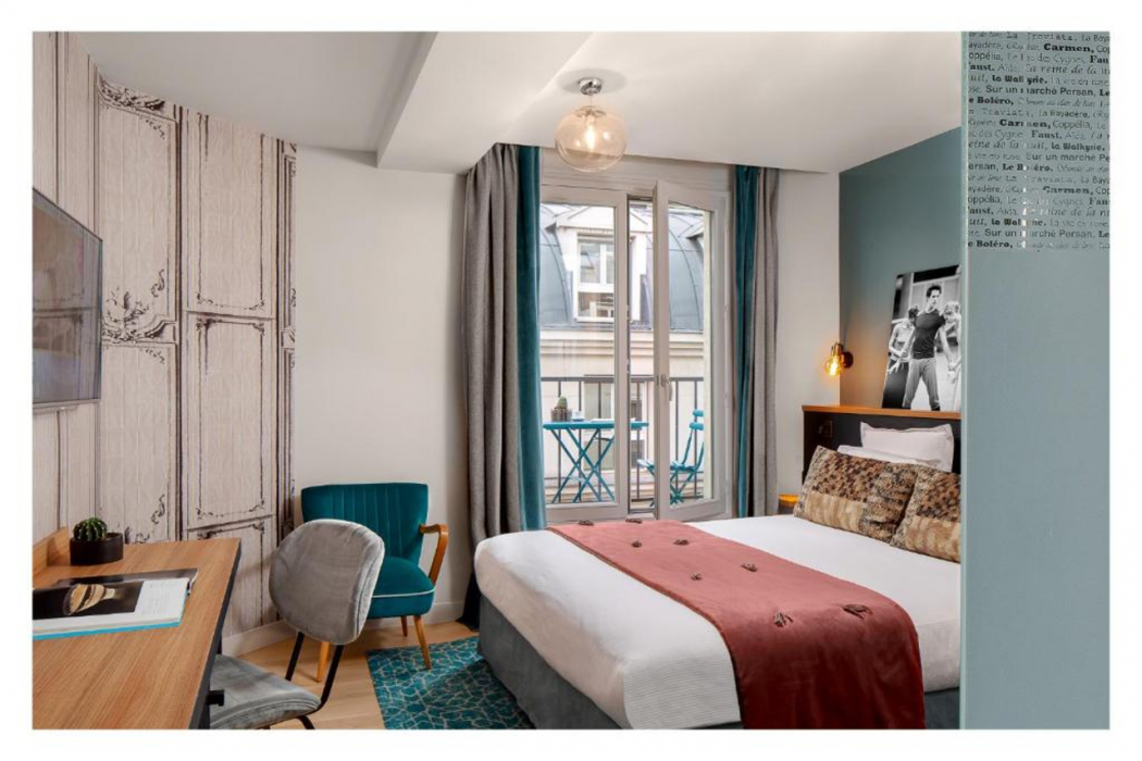 Lyric Opera Hotel 12/35