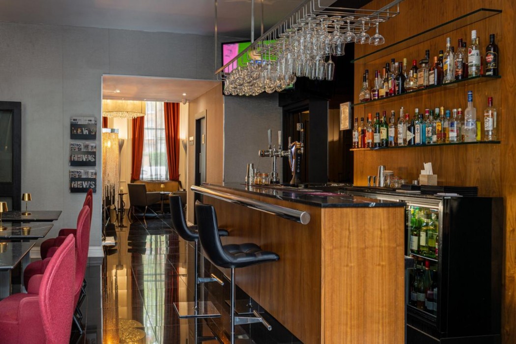 The Queens Gate Hotel 20/37