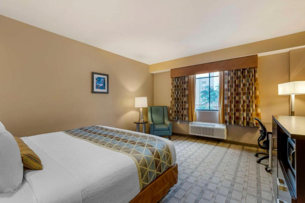 Best Western Plus Miami Executive Airport Hotel & Suites 8/27