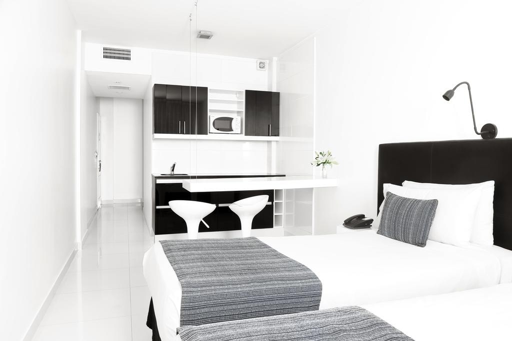 Cyan Recoleta 13/54
