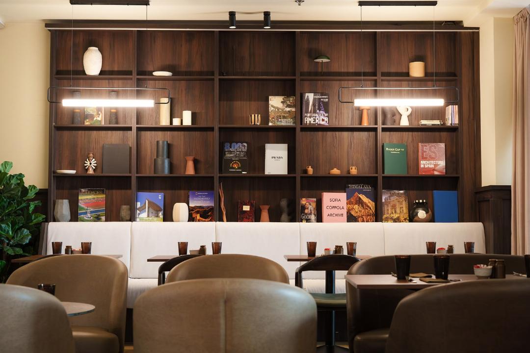 Honest Budapest by Chic & Basic 44/81