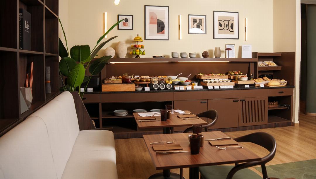 Honest Budapest by Chic & Basic in BUDAPEST