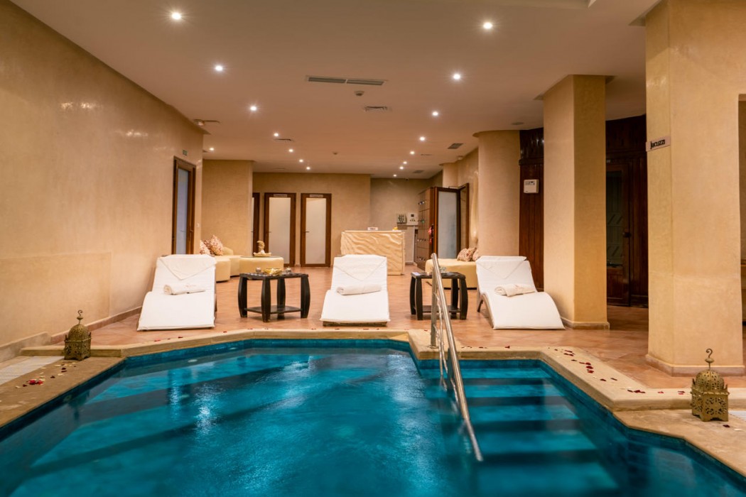 Intouriste Hotel & Suites 36/72