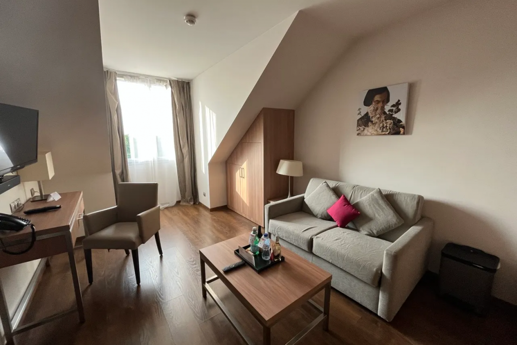 City Residence Paris CDG Airport 6/19