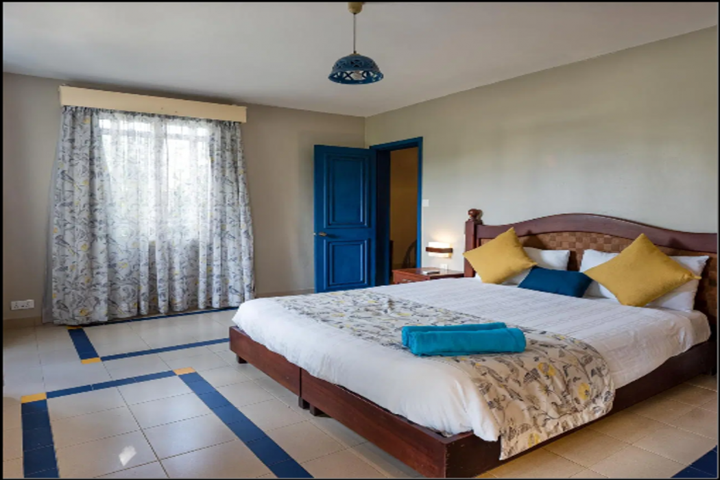 LE GRAND BLEU HOTEL 9/54