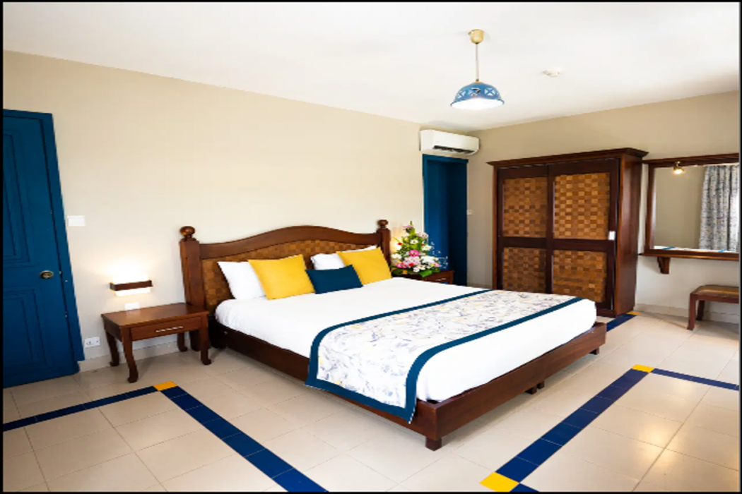 LE GRAND BLEU HOTEL 13/54
