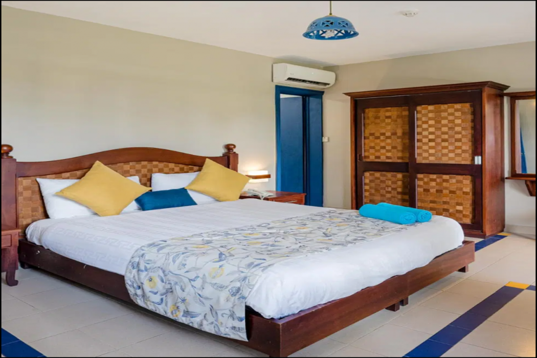 LE GRAND BLEU HOTEL 15/54