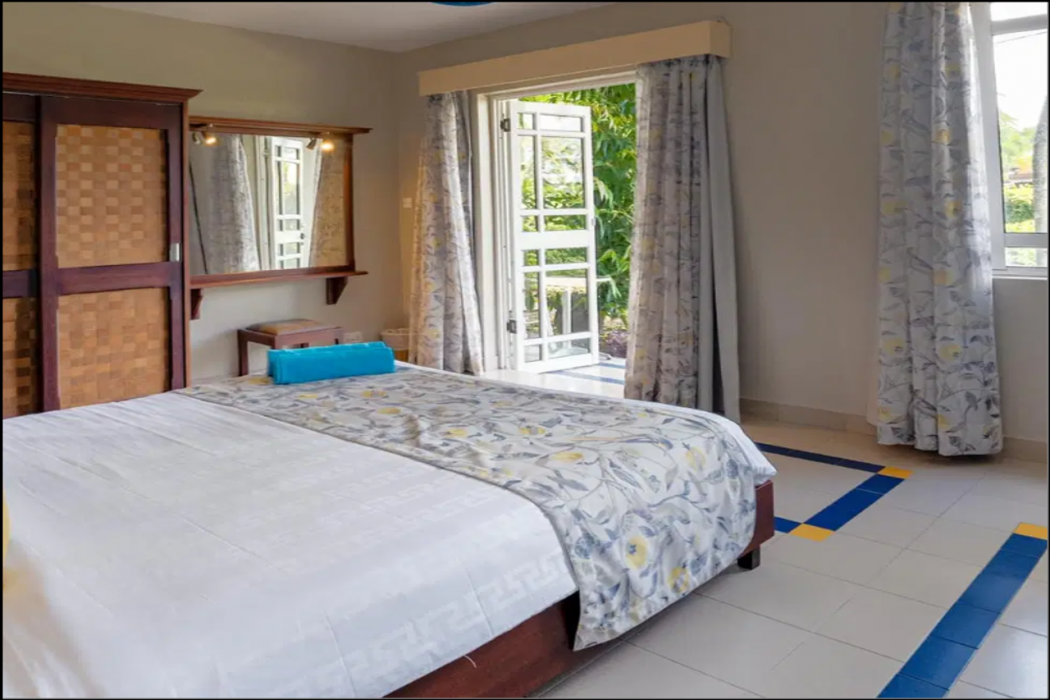 LE GRAND BLEU HOTEL 5/54