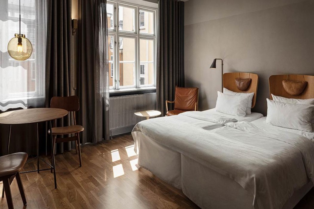 Hotel SP34 10/63