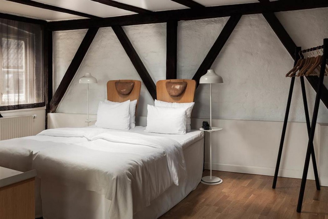 Hotel SP34 12/63