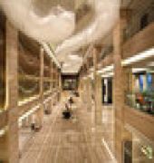 Longchamp Garden Hotel 5/35