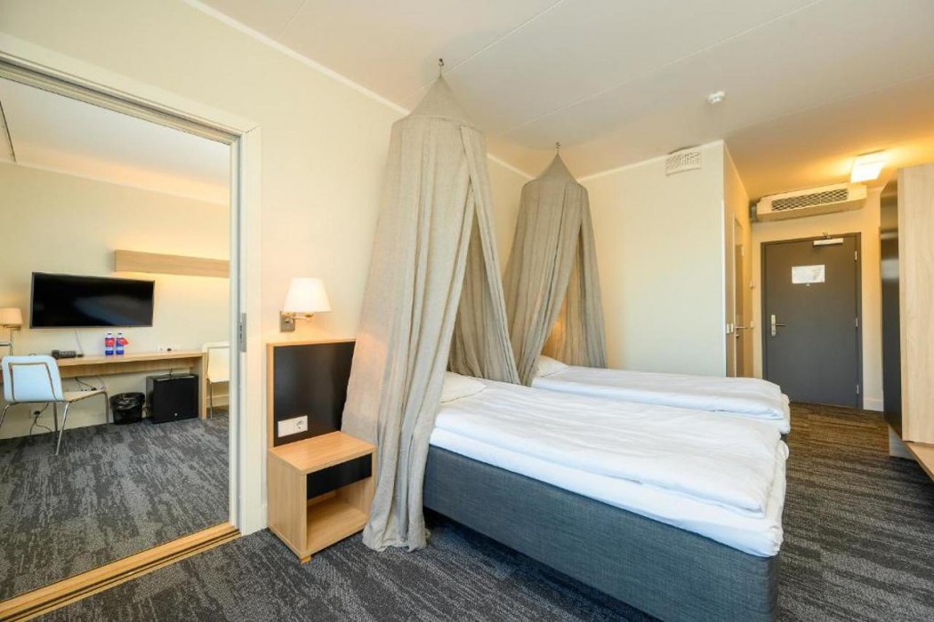 Dorpat Hotel 20/66