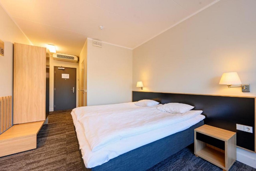 Dorpat Hotel 16/66