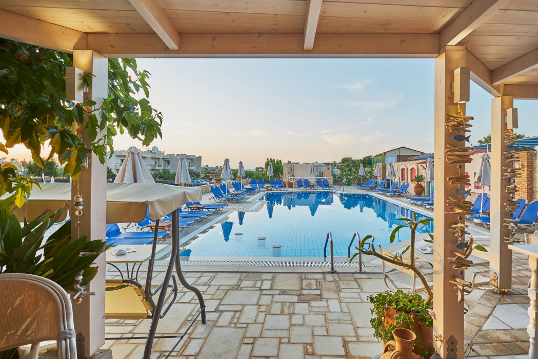 Golden Bay Apartments-Garden Haven 58/87