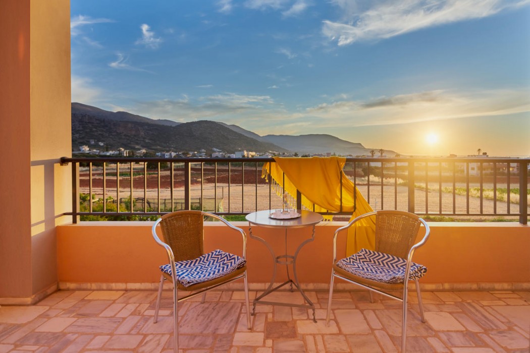 Golden Bay Apartments-Garden Haven 25/87