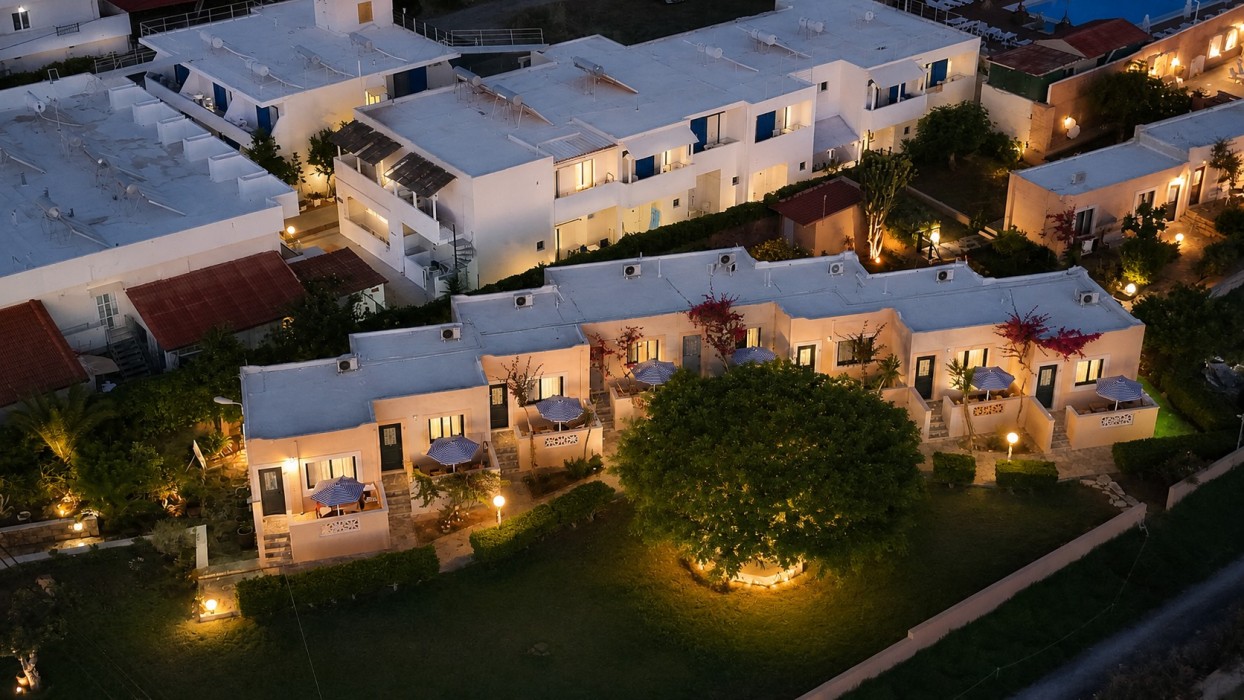 Golden Bay Apartments-Garden Haven 6/87