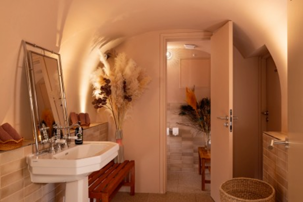 Hotel Ginette a la Folie 26/79