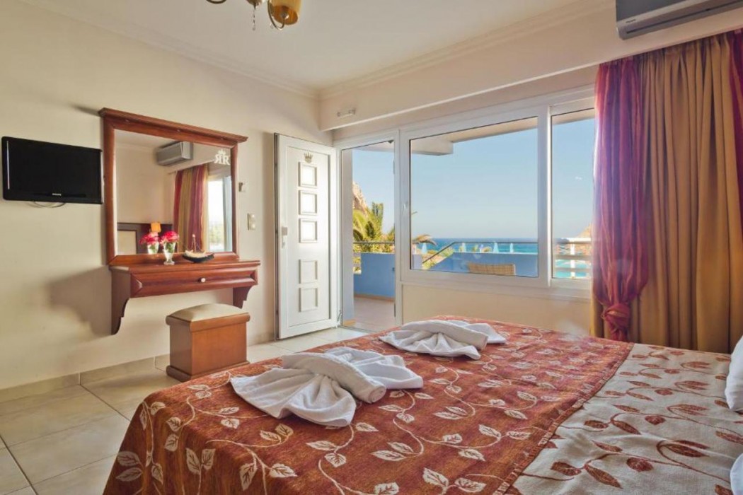 Royal Beach Hotel 10/53