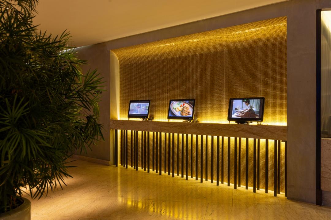 Lit Bangkok Hotel 11/107