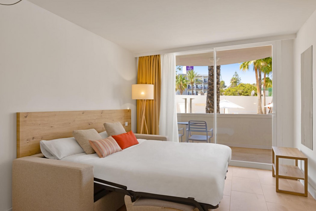 Palmanova Beach Apartments by TRH 15/62