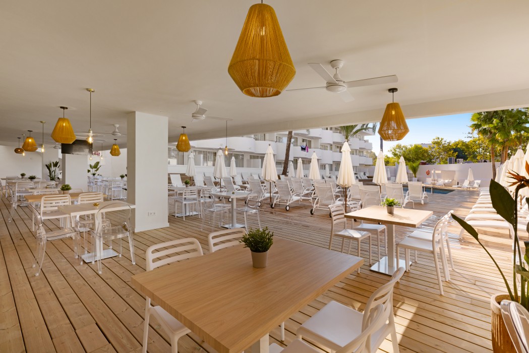 Palmanova Beach Apartments by TRH 35/62
