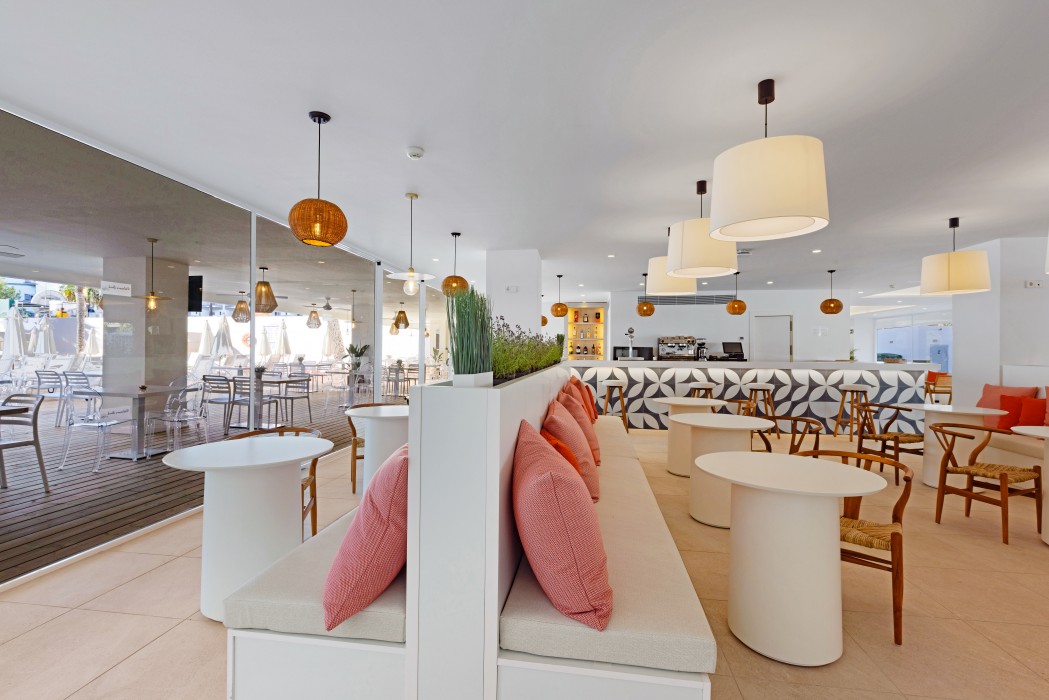 Palmanova Beach Apartments by TRH 36/62