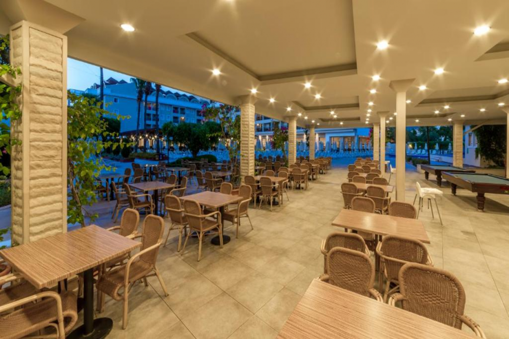 Julian Club Hotel 23/64
