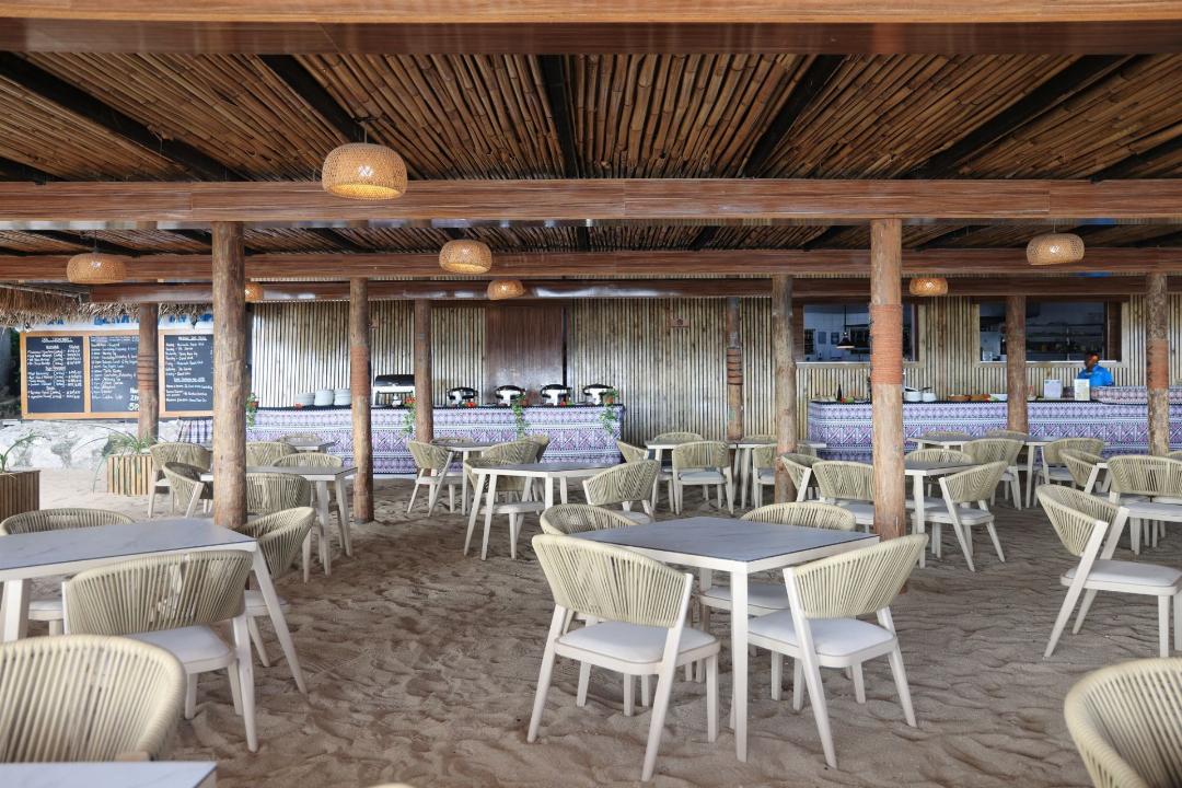 Beachcomber Island Resort 28/65