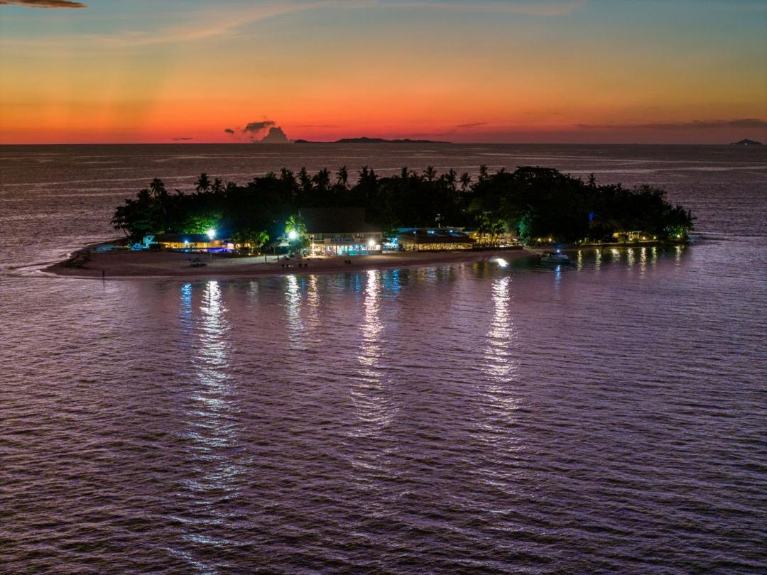 Beachcomber Island Resort 10/65