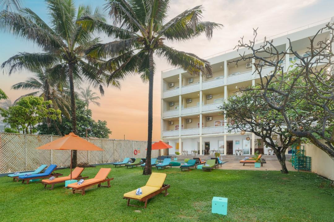 Hotel J Negombo 1/52