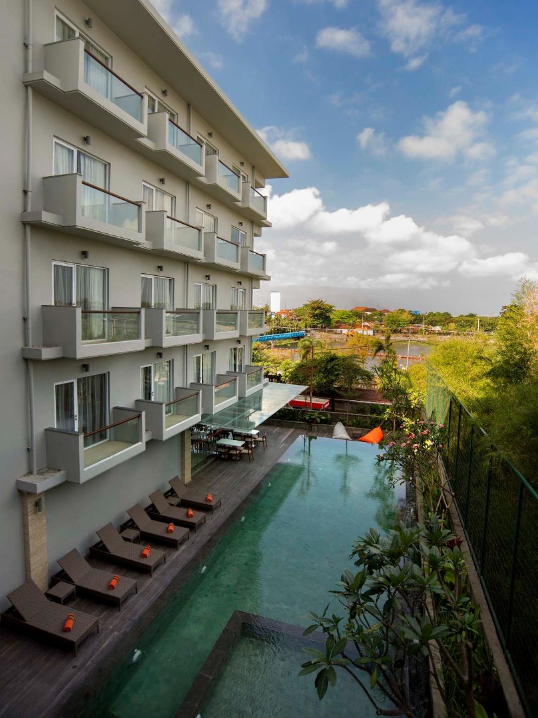 Kuta Galleria Hotel 35/69