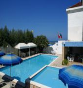 Strand Hotel 12/36