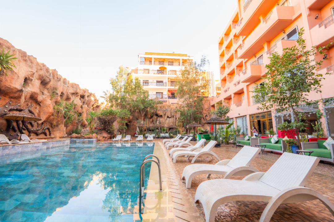 Imperial Holiday Hotel 45/86
