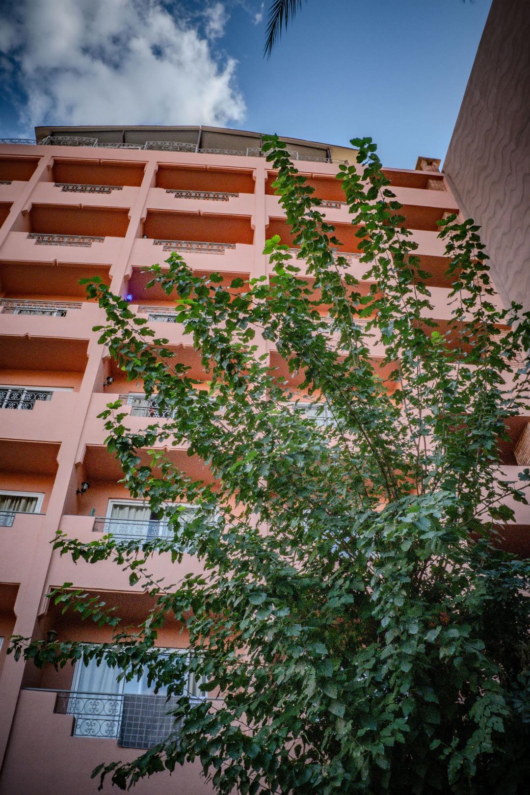 Imperial Holiday Hotel 9/86