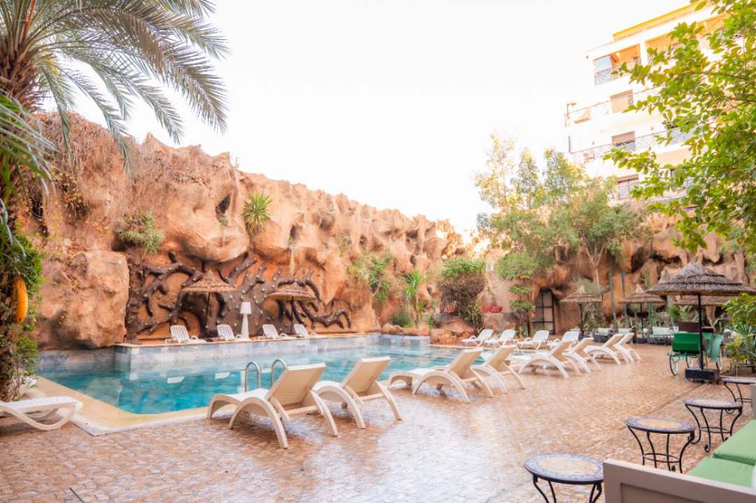 Imperial Holiday Hotel 48/86