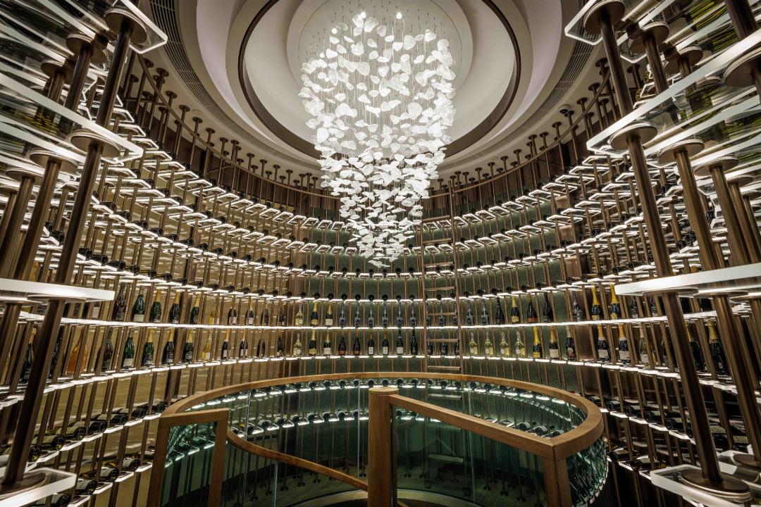 New World Millennium Hong Kong 53/77