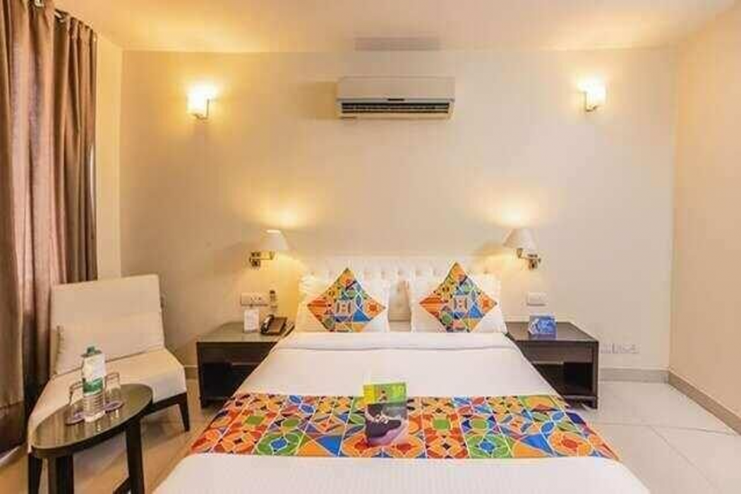 FabHotel Anutham Saket 5/36