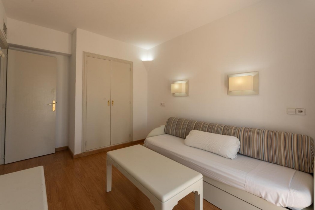 Hotel Club Es Talaial 10/68