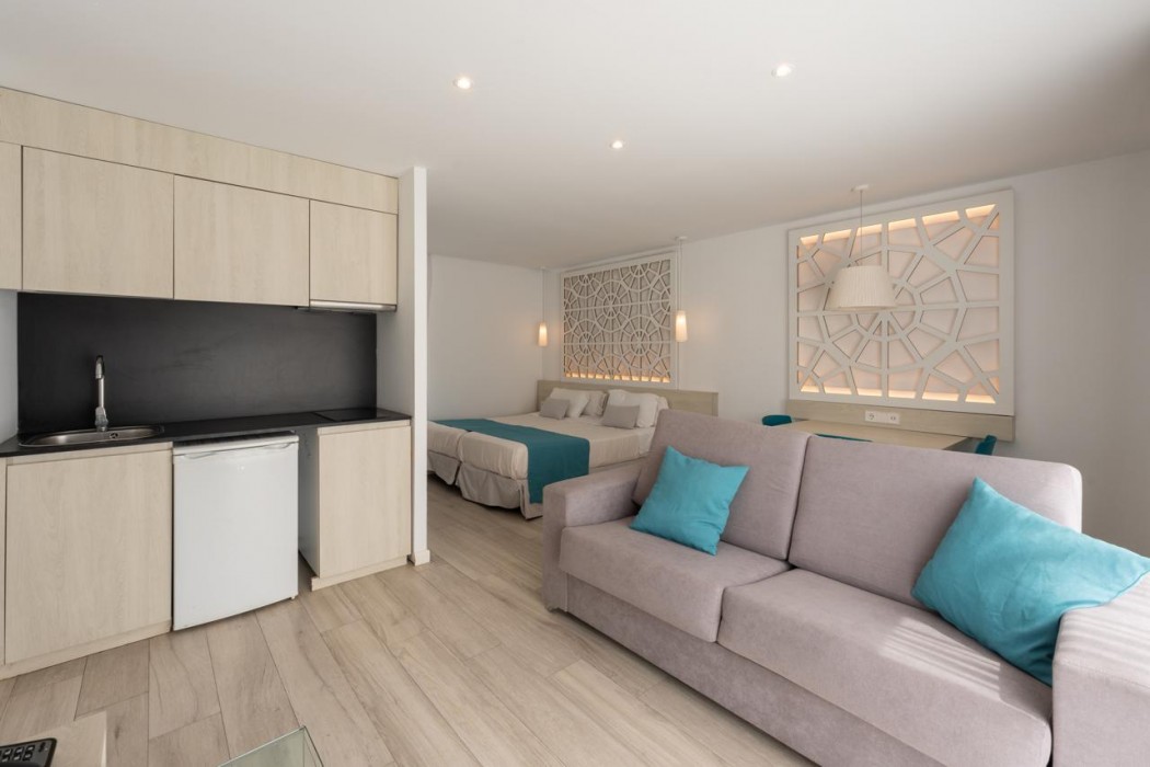 Hotel Club Es Talaial 24/68