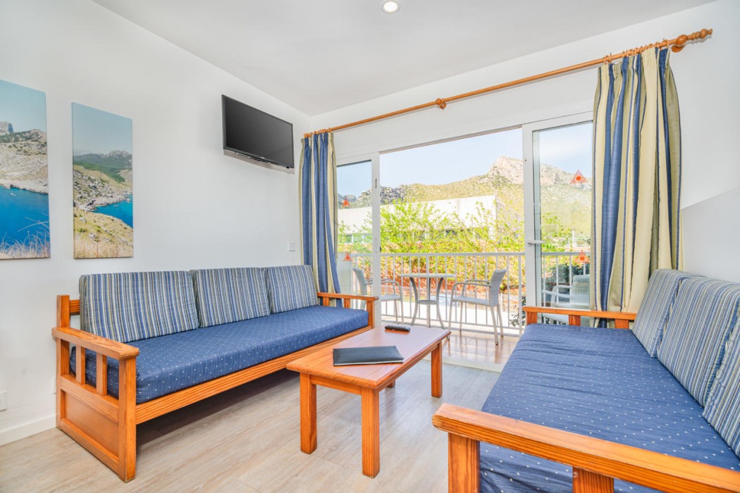 Massol Apartments 6/18