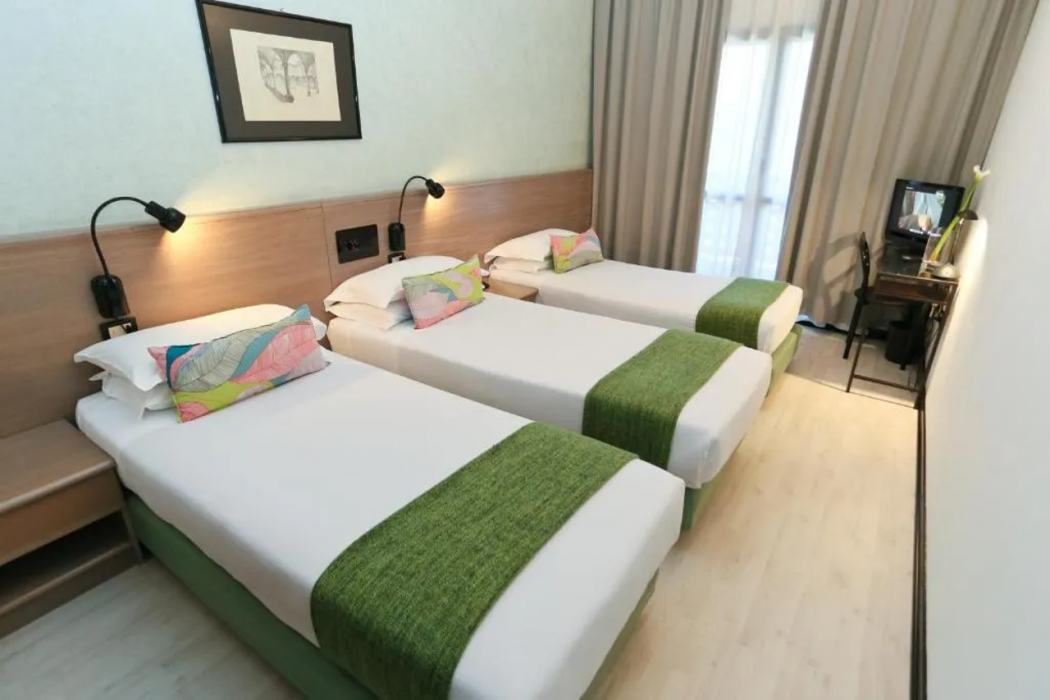 Hotel Forum 8/34