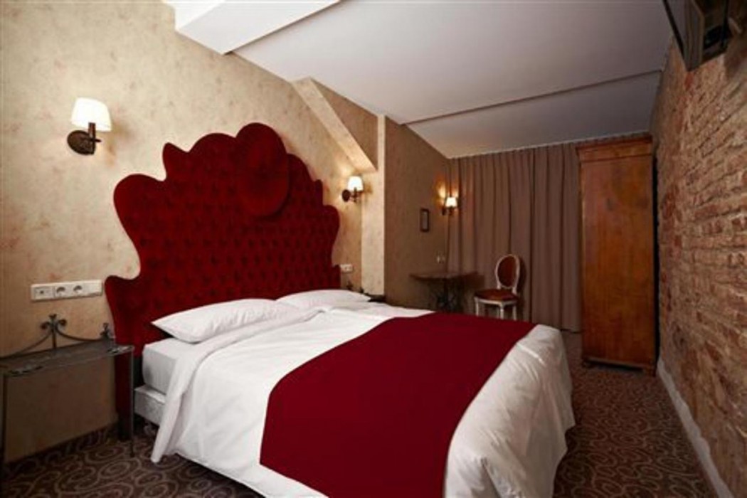 Justus Hotel 15/60