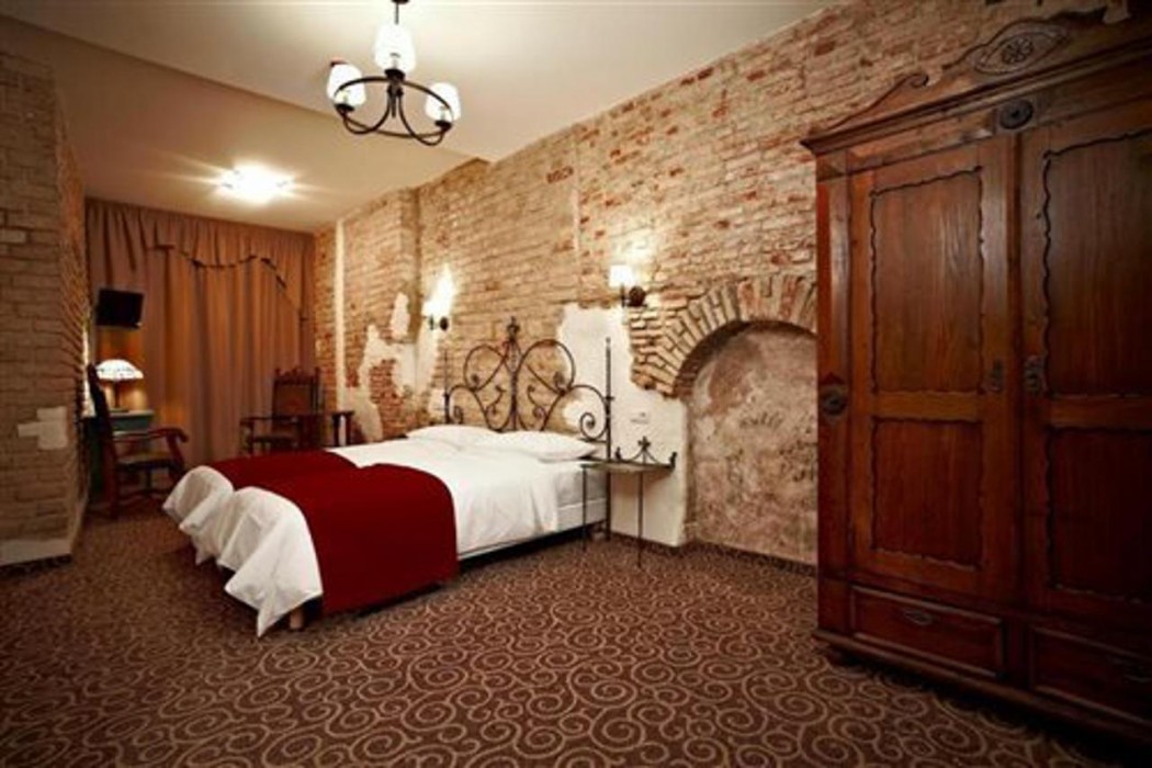 Justus Hotel 16/60